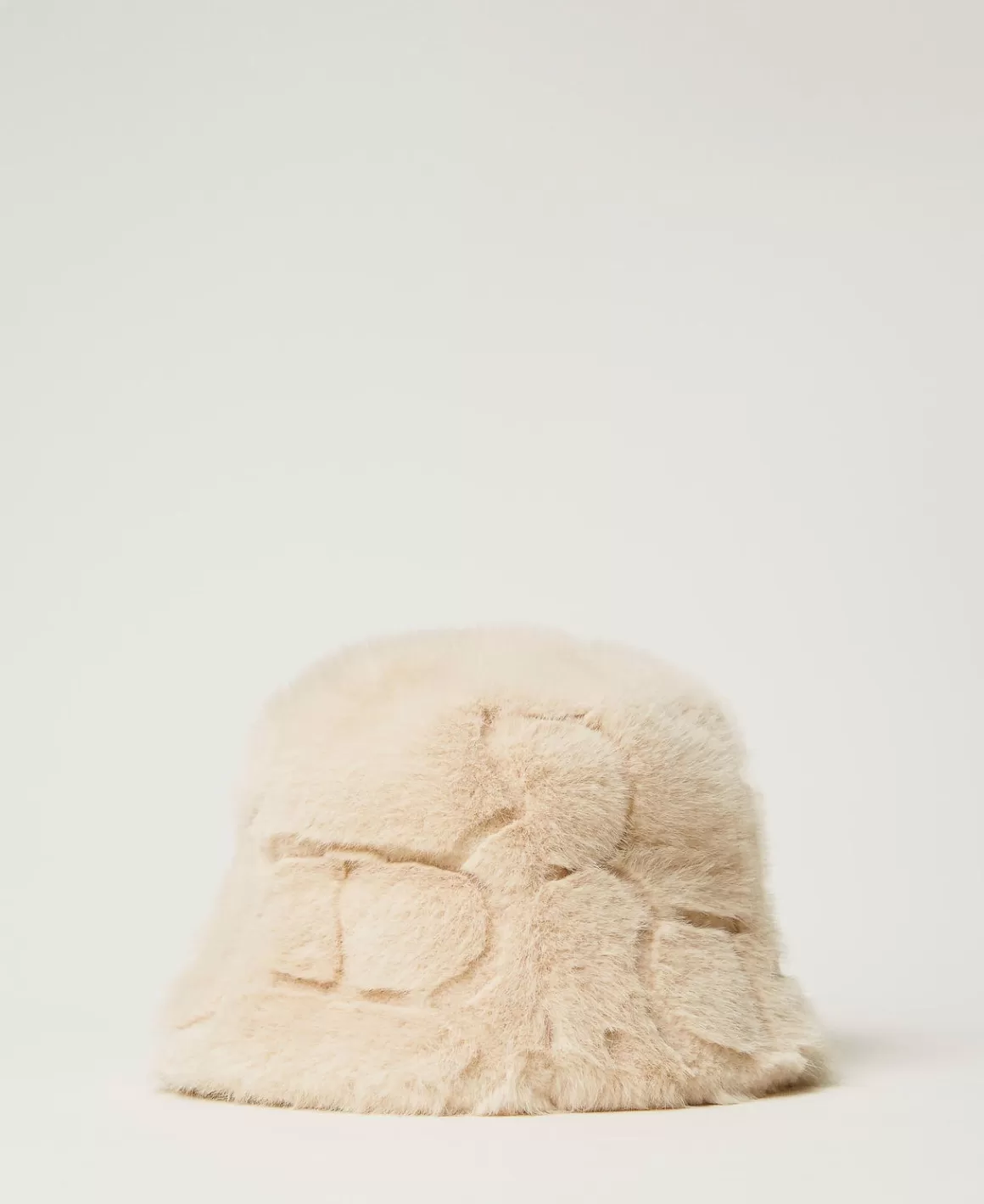 TWINSET Milano Chapeaux*Bob En Fausse Fourrure Avec Logo Blanc « White Cream »