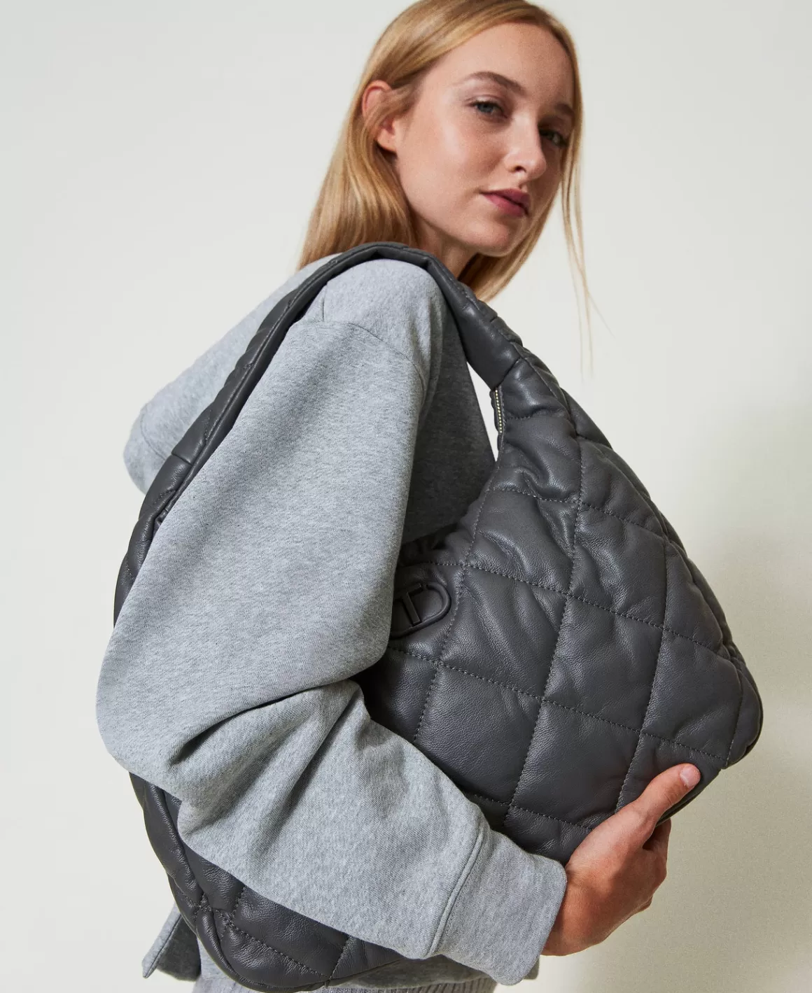 TWINSET Milano Besaces | Sacs Porté Épaule*Grande Besace Matelassée Et Rembourrée Grey Stone