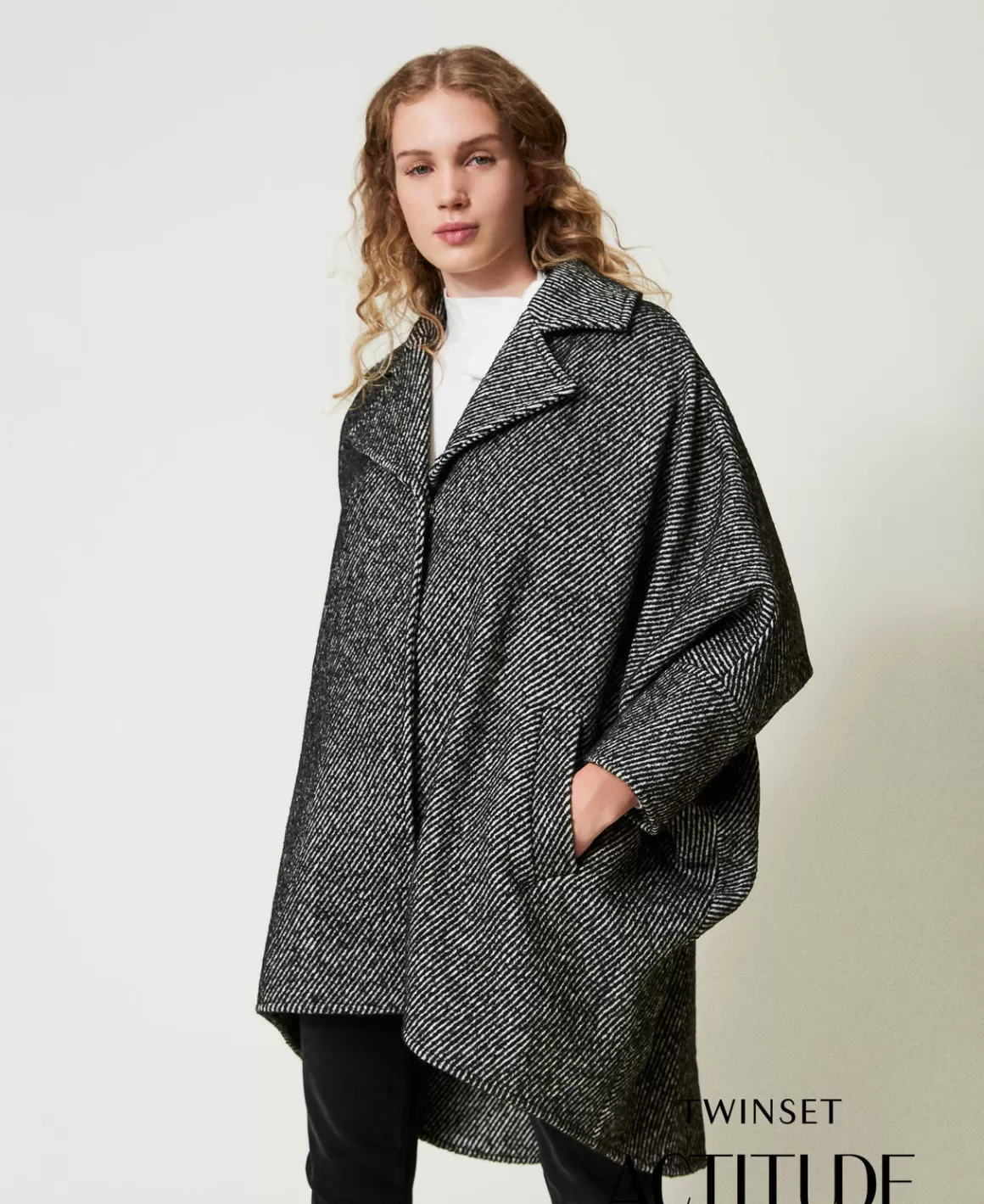TWINSET Milano Manteaux Et Trenchs*Manteau Court En Drap Bicolore Blanc / Noir