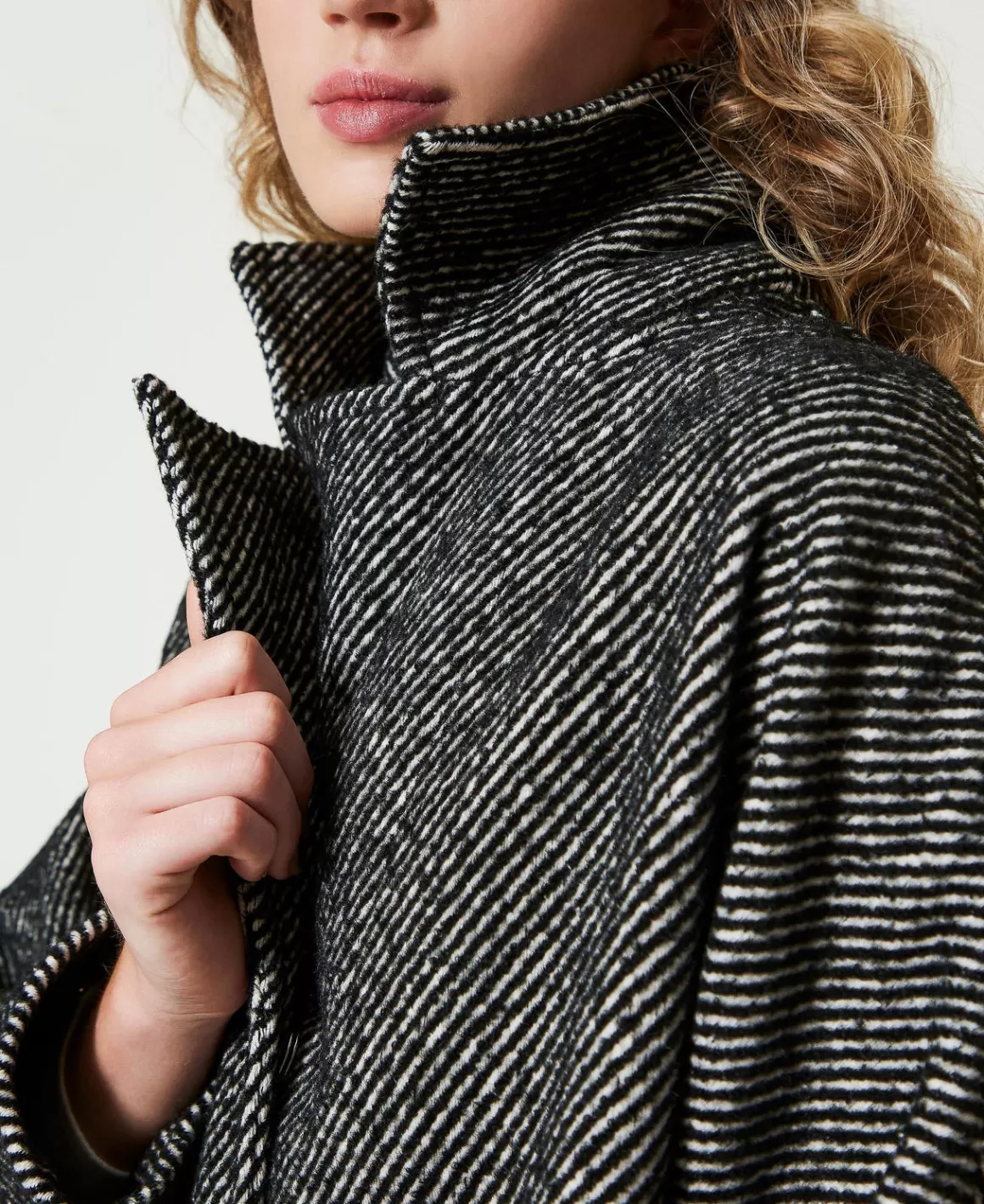 TWINSET Milano Manteaux Et Trenchs*Manteau Court En Drap Bicolore Blanc / Noir