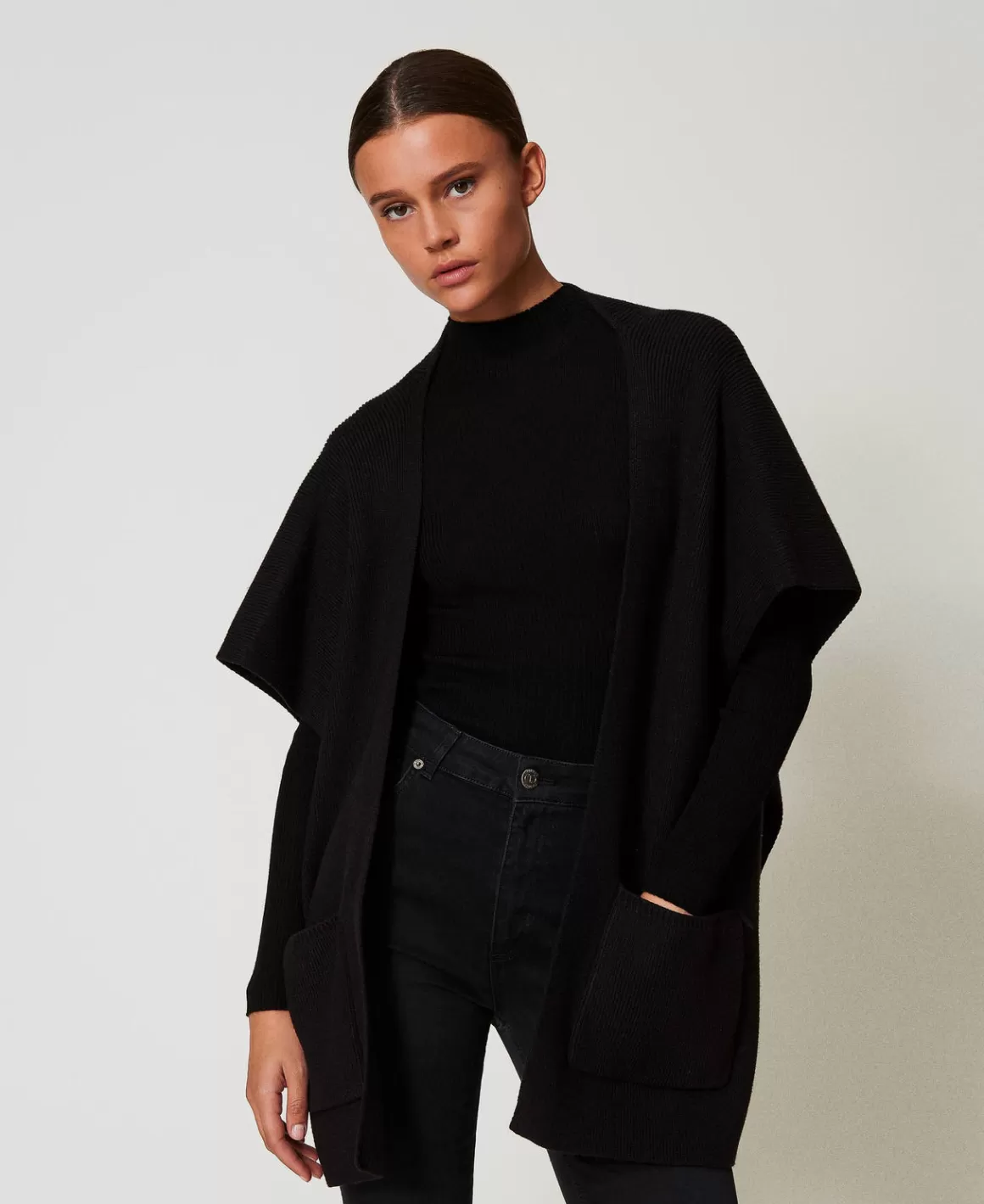 TWINSET Milano Ponchos*Poncho En Maille Avec Broderie Siglée Noir