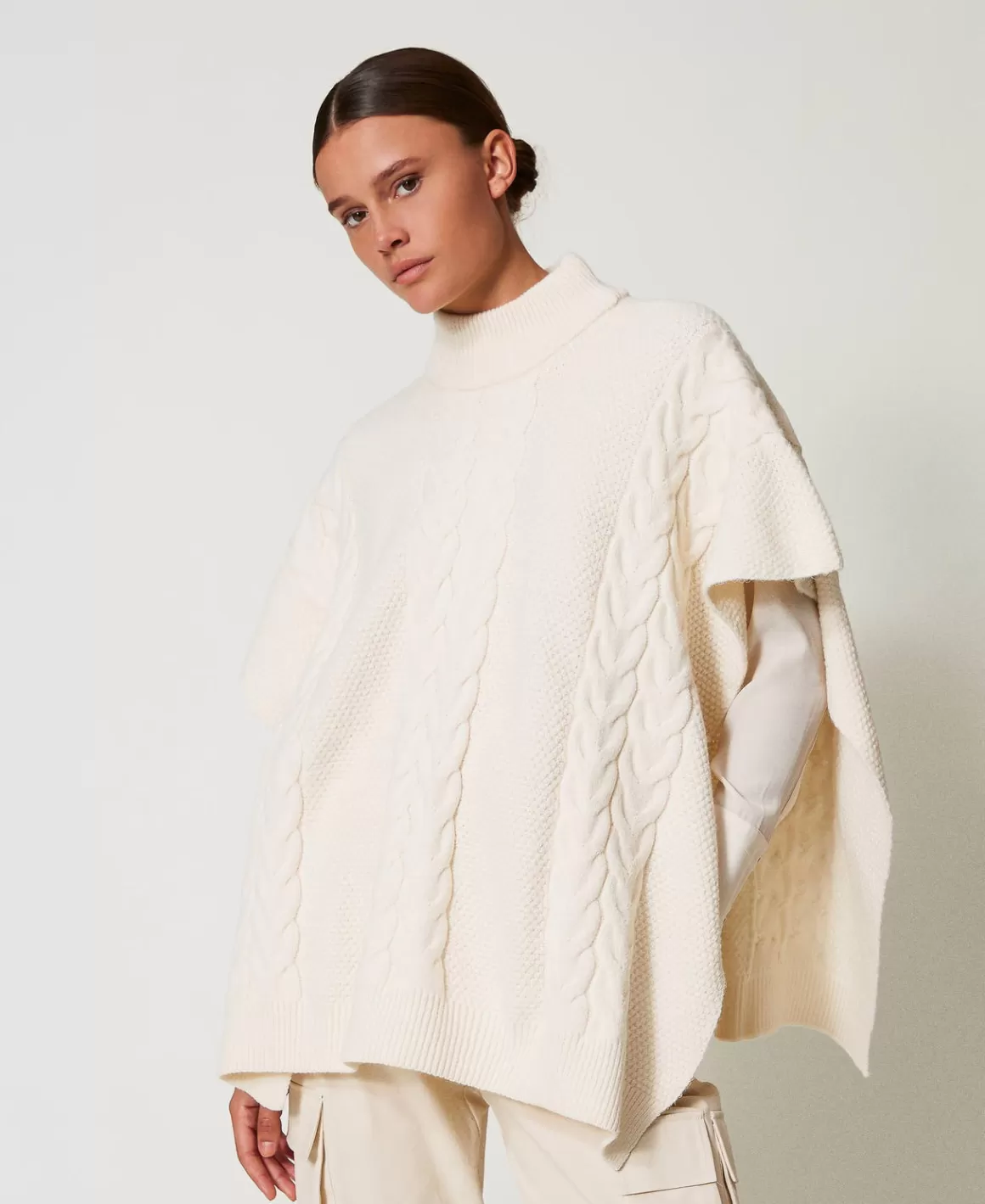 TWINSET Milano Ponchos*Poncho En Maille Avec Torsades Blanc Antique White