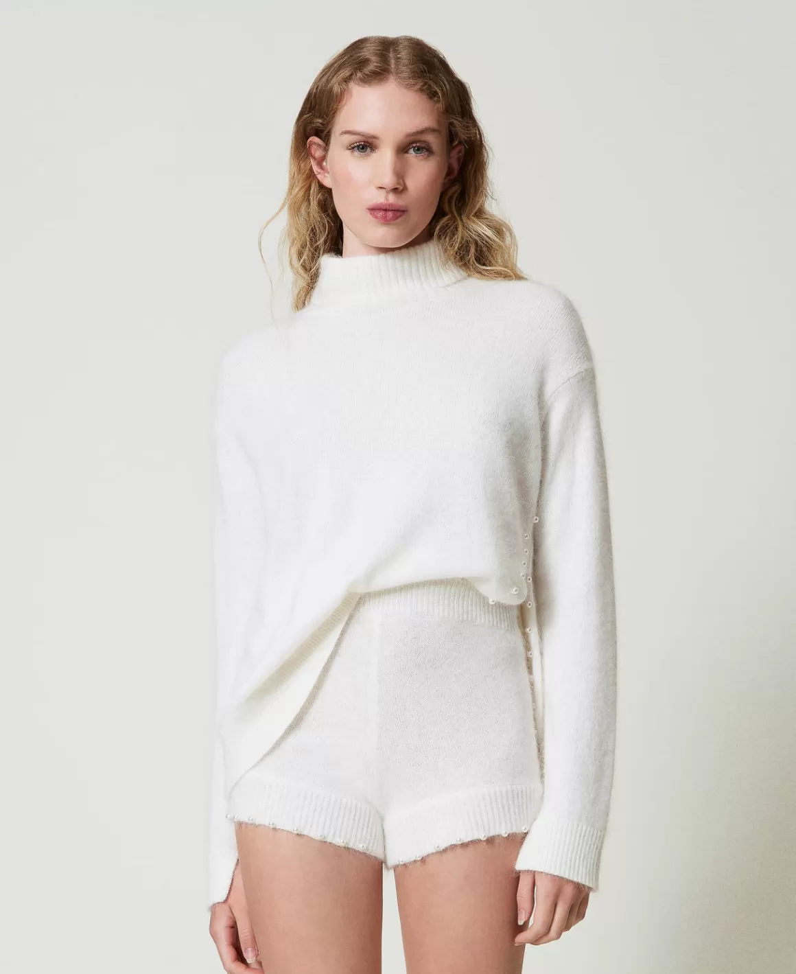 TWINSET Milano Shorts*Short En Maille D’angora Mélangé Avec Perles Blanc Neige